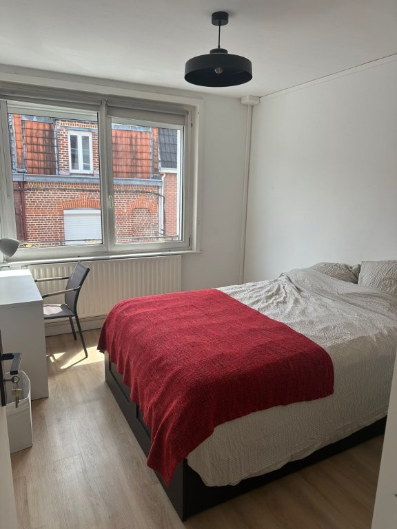 COLOCATION A LOUER - LILLE - 12 m2 - 470 &euro; charges comprises par mois