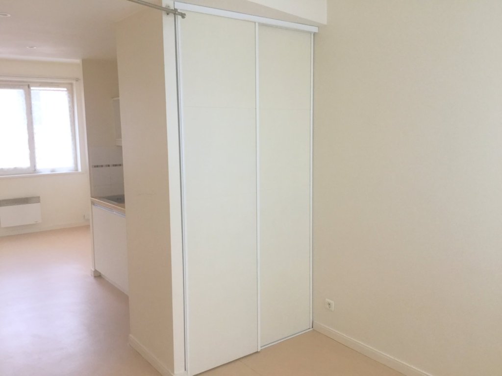 STUDIO A LOUER - LA MADELEINE - 26 m2 - 515 &euro; charges comprises par mois