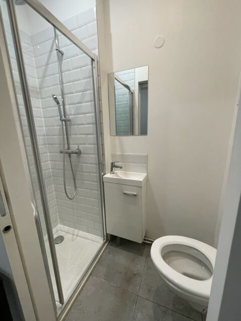 rez de chaussée A LOUER - LILLE - 13.05 m2 - 415 &euro; charges comprises par mois