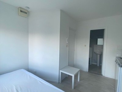 STUDIO A LOUER - ROUBAIX - 18 m2 - 420 € charges comprises par mois