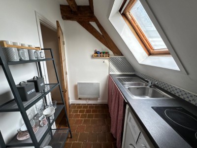 APPARTEMENT T2 A LOUER - LILLE vieux Lille - 30.13 m2 - 945 € charges comprises par mois