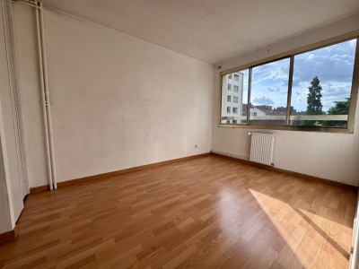 T2 au pied du Tram St Maur A VENDRE - LA MADELEINE - 59 m2 - 189900€