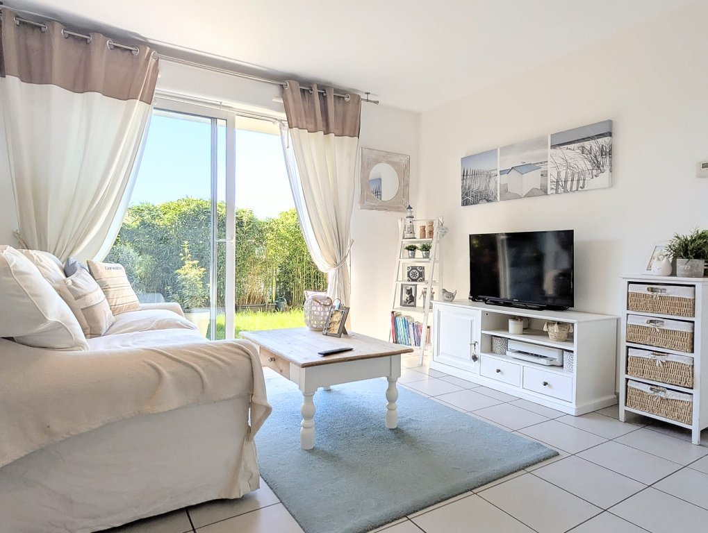 APPARTEMENT T2 A VENDRE - LA MADELEINE - 42.9 m2 - 185�000�&euro;