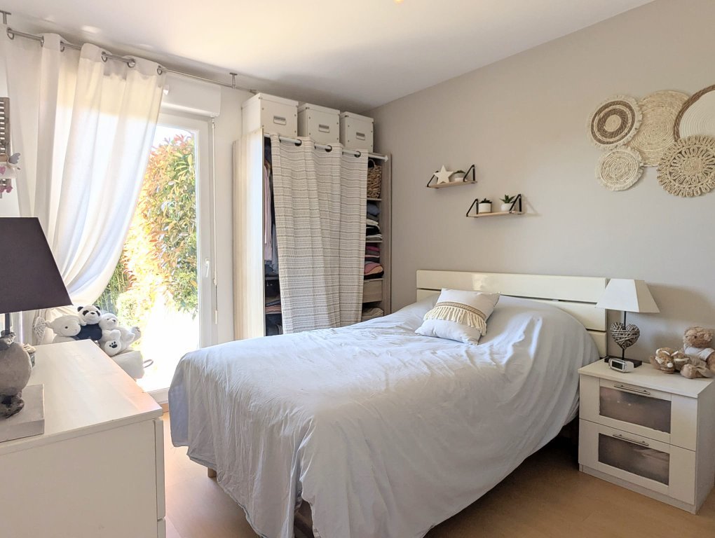 APPARTEMENT T2 A VENDRE - LA MADELEINE - 42.9 m2 - 185�000�&euro;