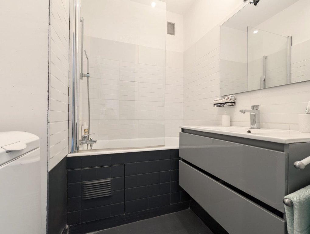 APPARTEMENT T3 A VENDRE - LILLE - 66 m2 - 234 000 &euro;